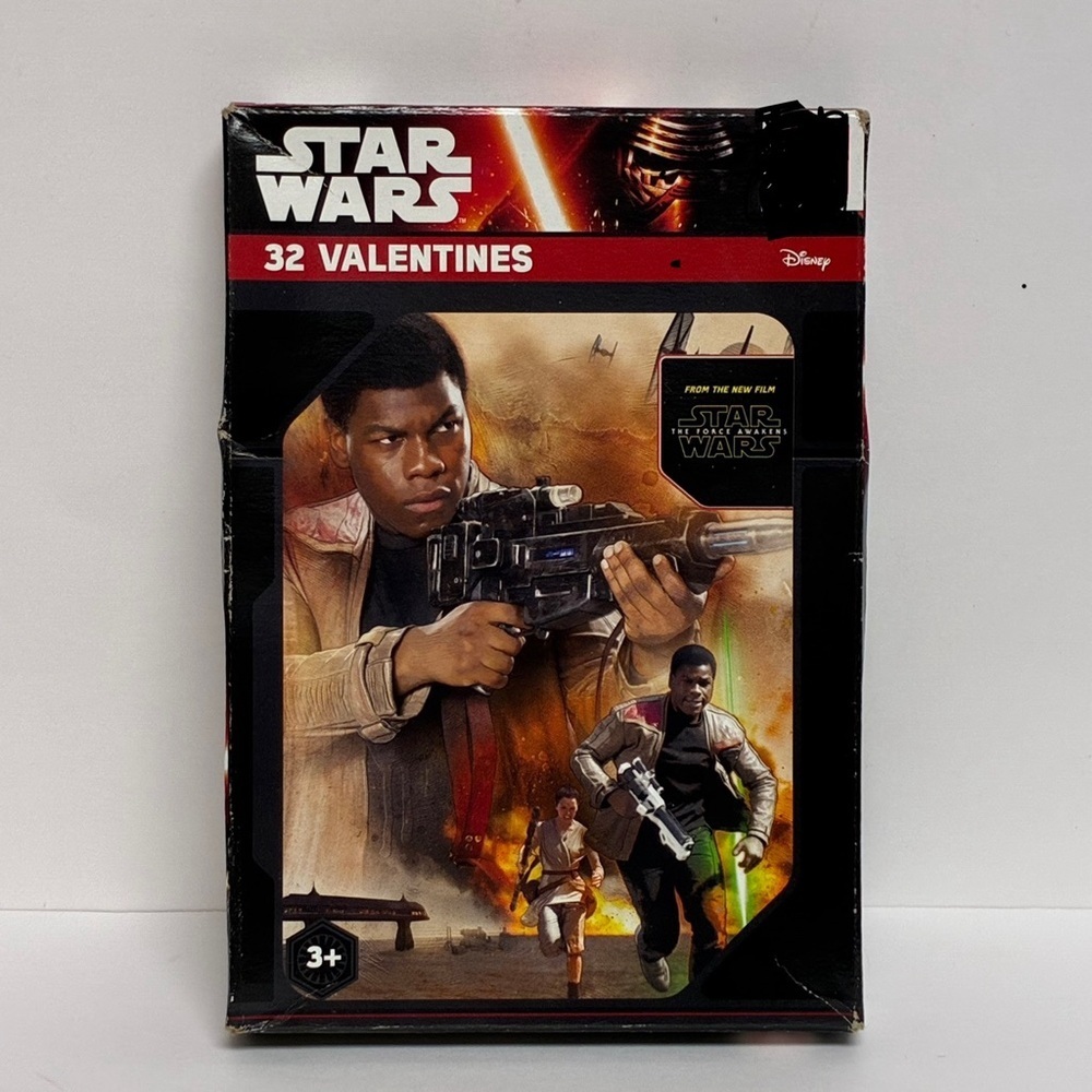 Star Wars Valentines Day Cards Box of 32 The Force Awakens Sealed